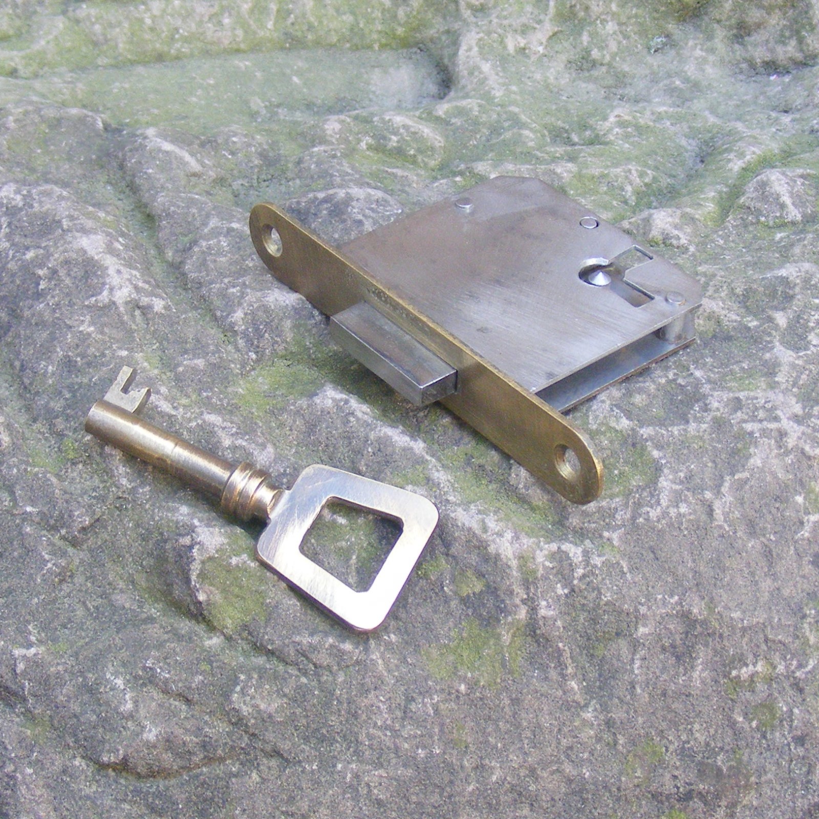 altes Einsteckschloss Schrankschloss Dornmaß 35mm Schubladenschloss